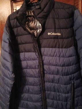 Columbia Men's Two-Tone Navy Puffer Jacket